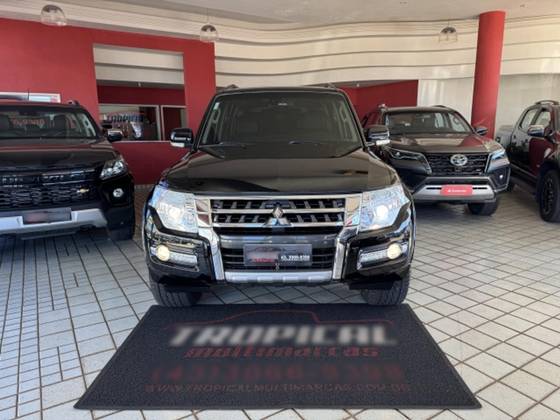 MITSUBISHI PAJERO FULL 3.2 HPE 4X4 16V TURBO INTERCOOLER DIESEL 4P AUTOMÁTICO MITSUBISHI PAJERO FULL 3.2 HPE 4X4 16V TURBO INTERCOOLER DIESEL 4P AUTOMÁTICO